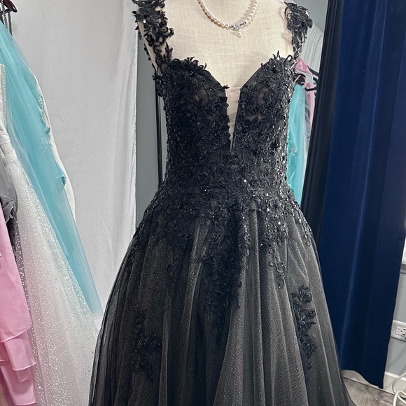 Black Wedding Dress Beaded Black wedding gown Size 10,12 Black Bridal Gown New - Picture 6 of 12